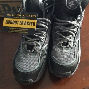 New In Box…Men’s Dunham Steel Toe Hiking Boots